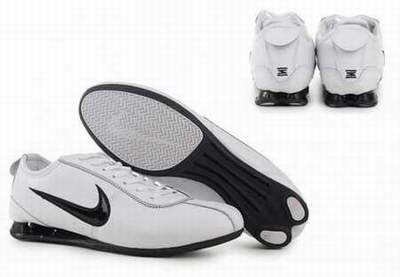 Nike shox rivalry on sale footlocker